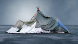 Die Entwicklung neuer Stadtquartiere im Herzen der City : Pictures of tents of Stuttgart21 opposers in the cities Park